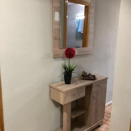 - Caballero De Rodas 173 *