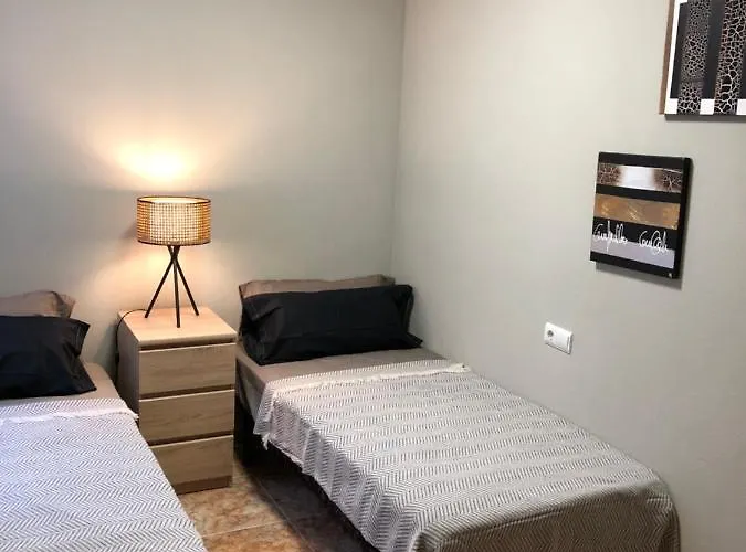 - Caballero De Rodas 173 * Torrevieja